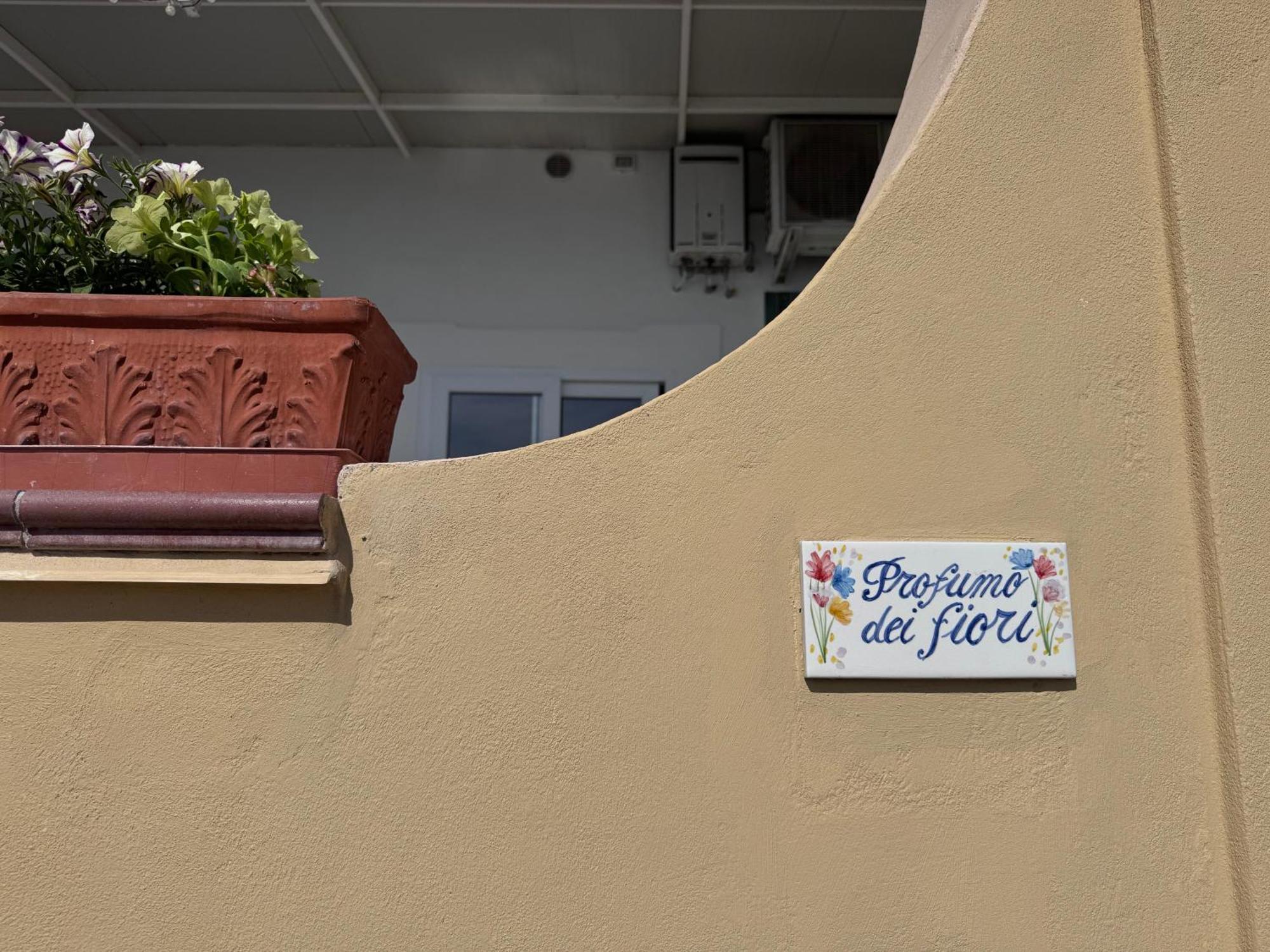 Il Profumo Dei Fiori Apartment Praiano Exterior foto